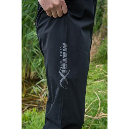 LATZHOSE HERREN FOX MATRIX ULTRA-LIGHT 8K - SCHWARZ