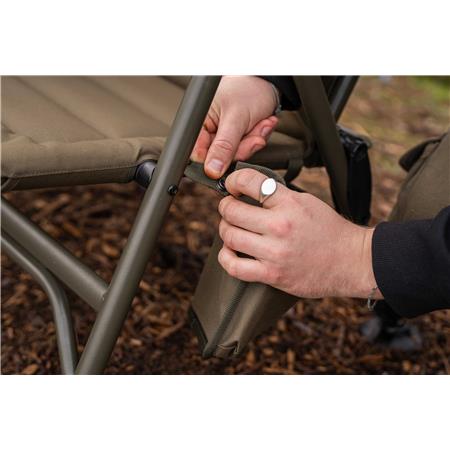 LEVEL STUHL AVID CARP REVOLVE ARMCHAIR