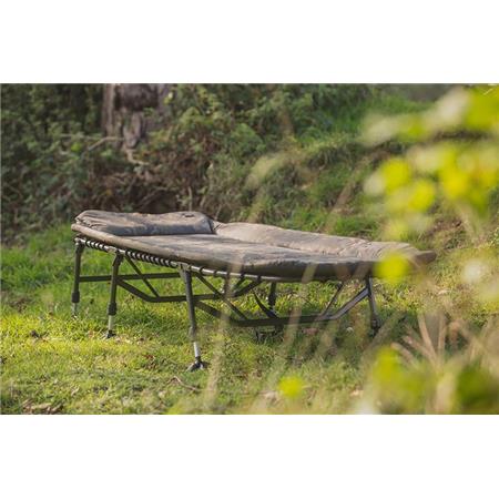 LIGBED IROM SOLAR UNDERCOVER CAMO BEDCHAIR