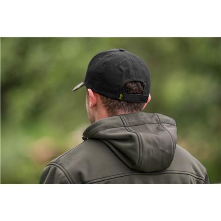 MANNENPET AVID CARP BLACK AND CAMO CAP