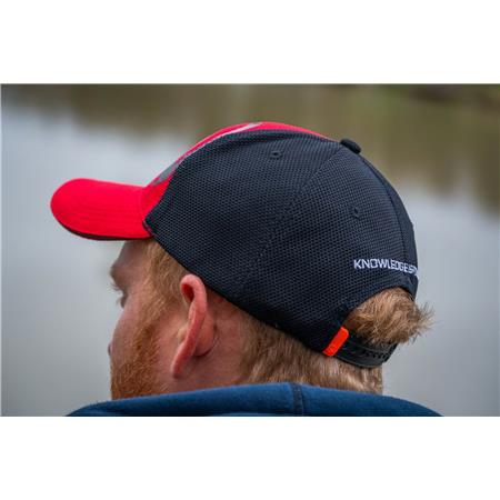 MANNENPET GURU RED 3D CAP