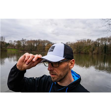 MÄNNERKAPPE PRESTON INNOVATIONS WHITE VENTAMESH HD CAP