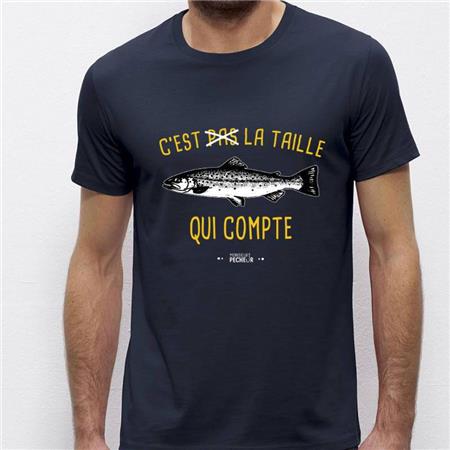 MEN'S SHORT SLEEVED T-SHIRT MONSIEUR PÊCHEUR C'EST PAS LA TAILLE QUI COMPTE - TRUITE - MARINE