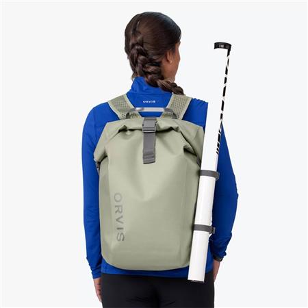 MOCHILA ORVIS PRO WATERPROOF ROLL TOP BACKPACK 20L