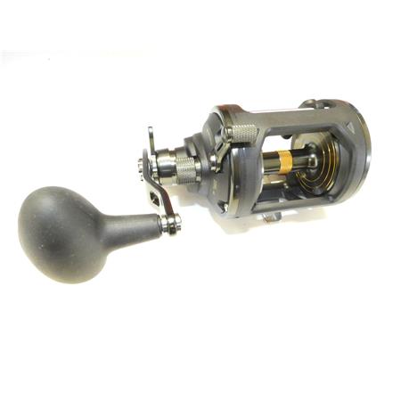 Moulinet Traine Penn Squall Ii Level Wind - 200 - 4.9/1 - Lh
