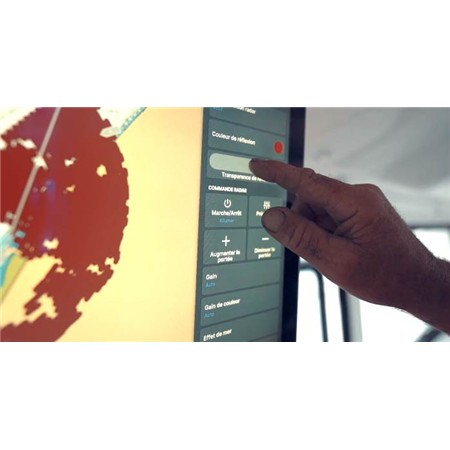 MULTIFUNKTIONALES GPS-DISPLAY 22