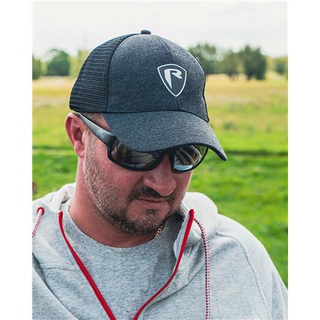 PET VOOR HEREN FOX RAGE VOYAGER DARK GREY CAP - ZWART