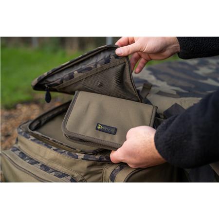POCHETTE AVID CARP RVS LICENCE WALLET