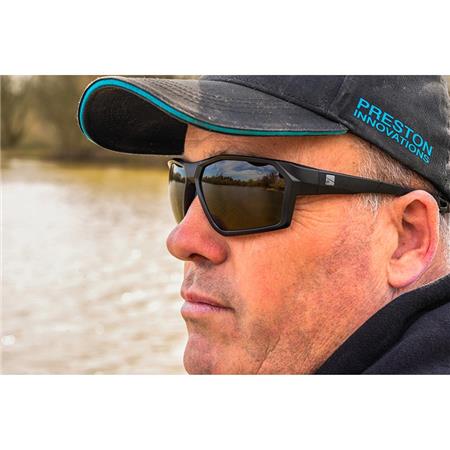 POLARISEREDE SOLBRILLER PRESTON INNOVATIONS ABSOLUTE WRAP SUNGLASSES