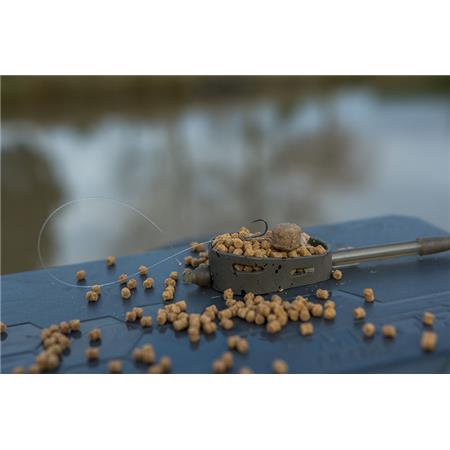 PRE-TIED HOOK FOX MATRIX MXC-3 4” SUPER STOP RIGS - PACK OF 8