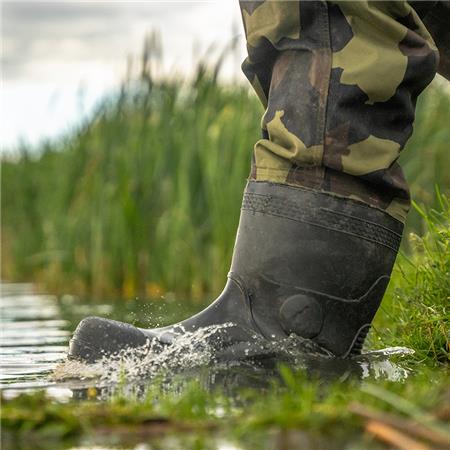 PVC WADERS AVID CARP DISTORTION CAMO CHEST WADERS