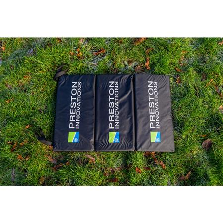 RECEPTION MAT PRESTON INNOVATIONS FOLD AWAY UNHOOKING MAT