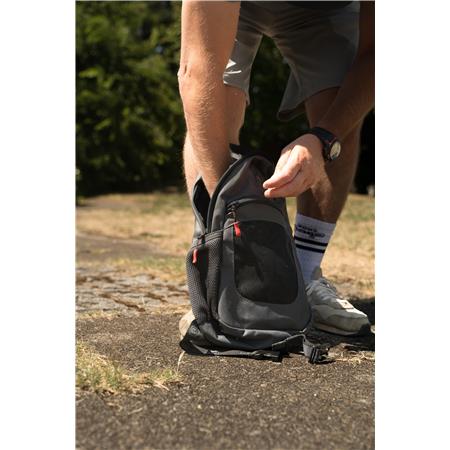 SCHOUDERTAS FOX RAGE SINGLE STRAP RUCKSACK