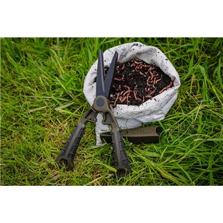 SCISSORS AVID CARP WORM CHOPPERS