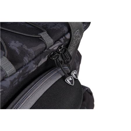 SKULDERTASKE FOX RAGE CAMO VOYAGER MEDIUM TACKLE BAG
