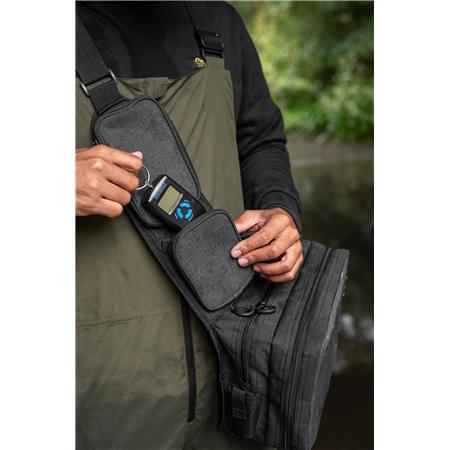 SKULDERTASKE ZEBCO TROPHY 9L