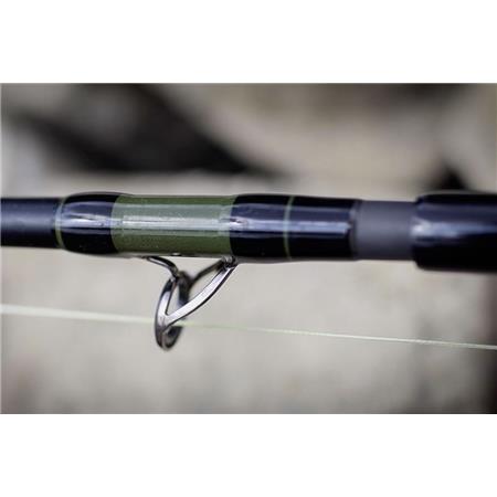 SPINNING ROD BLACK CAT BLADE