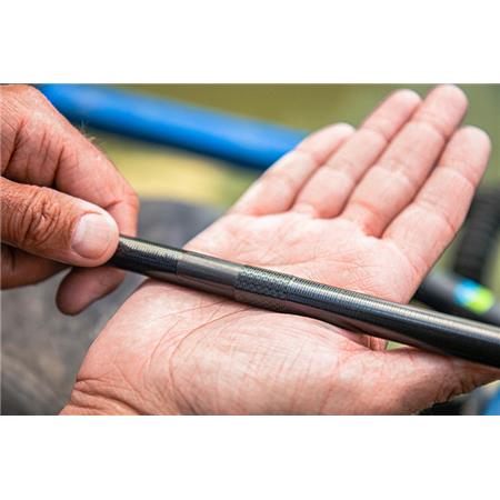STANGPAKKE TIL POLEFISKERI MED SAMMENSATTE SEKTIONER PRESTON INNOVATIONS EURO CARP 850 STR EDGE
