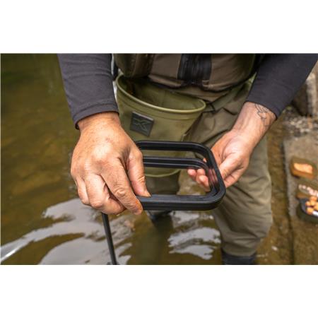 SUPORTE DE BALDE KORUM COMPACT BAIT WAITER SET