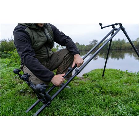 SUPPORTO PER CANNE KORUM DELUXE 3 ROD TRIPOD