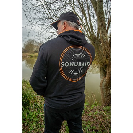 SWEAT MAN SONUBAITS 1/4 ZIP HOODIE WITH PHONE POCKET - NOIR/ORANGE