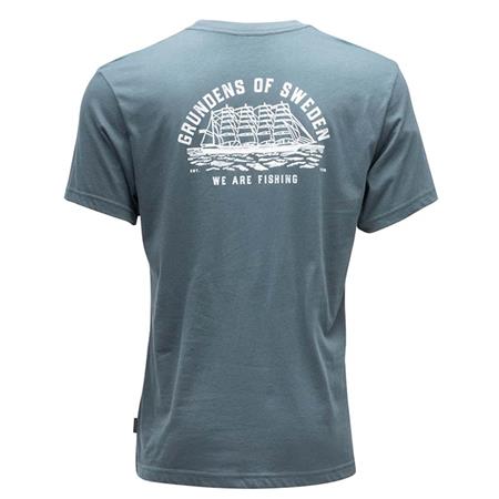 T-SHIRT ΚΟΝΤΟΜΆΝΙΚΟ ΑΝΔΡΙΚΌ GRUNDÉNS TALL SHIP SS T-SHIRT DARK SLAT - ΜΠΛΕ