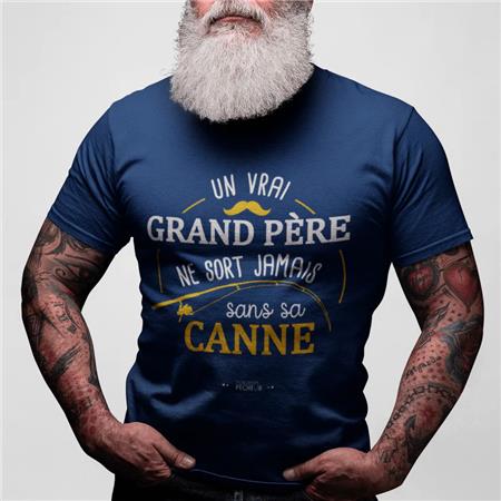 T-SHIRT MANICHE CORTE UOMO - MARINE MONSIEUR PÊCHEUR GRAND PÈRE JAMAIS SANS SA CANNE - MARINE