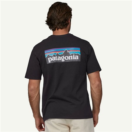 T-SHIRT MED KORTE ÆRMER TIL HERRE PATAGONIA P-6 LOGO RESPONSIBILI-TEE - SORT
