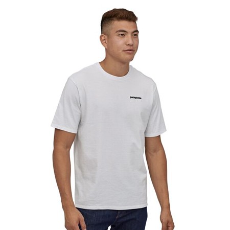 T-SHIRT TIL MÆND MED KORTE ÆRMER PATAGONIA P-6 LOGO RESPONSIBILI-TEE - HVID