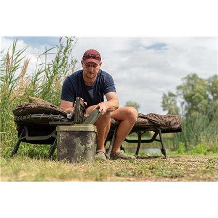 TABLE DE BIWY KORDA BUCKET TABLE
