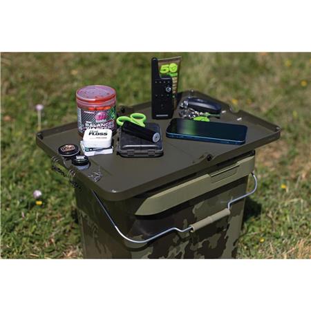 TABLE DE BIWY KORDA BUCKET TABLE