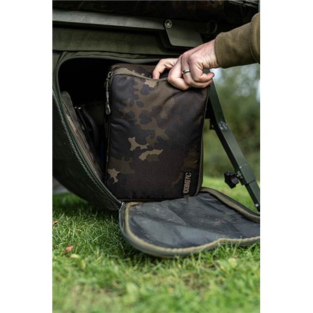 TILBEHØRSETUI KORDA COMPAC 200 TACKLE POUCH DARK KAMO