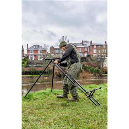 TREFOD KORUM DELUXE RIVER TRIPOD 3 ROD WIDE