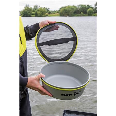 ΤΣΆΝΤΑ ΔΟΛΩΜΆΤΩΝ FOX MATRIX EVA AIRFLOW BOWLS