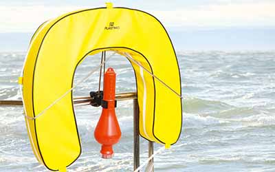 Securite secours bouee bateau