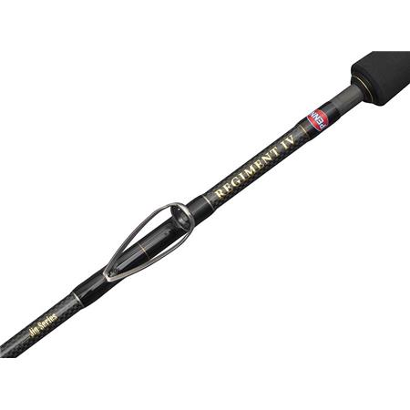 VARA DE CASTING PENN REGIMENT IV JIG CAST ROD