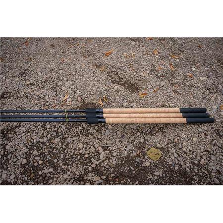 VARA DE FUNDO / GAIOLA DE ISCO FOX MATRIX AQUOS ULTRA D RODS