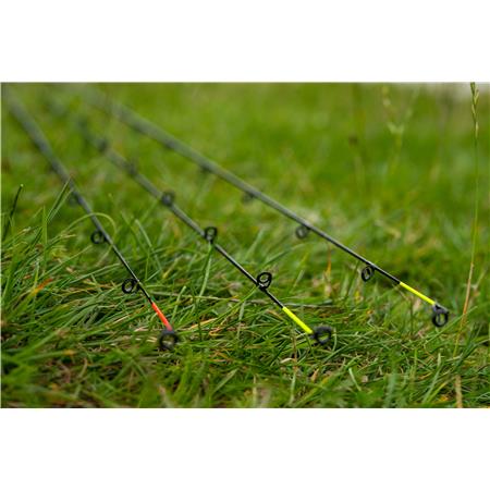 VARA DE FUNDO / GAIOLA DE ISCO PRESTON INNOVATIONS MONSTER XTREME DISTANCE FEEDER RODS