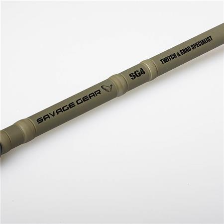 VARA DE SPINNING SAVAGE GEAR SG4 SHAD & TWITCH SPECIALIST