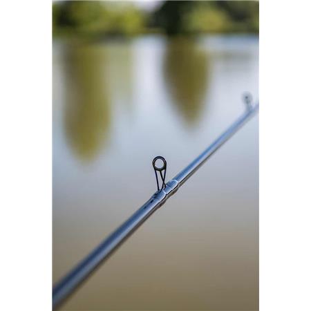 VARA INGLESA FOX MATRIX AQUOS ULTRA W WAGGLER RODS