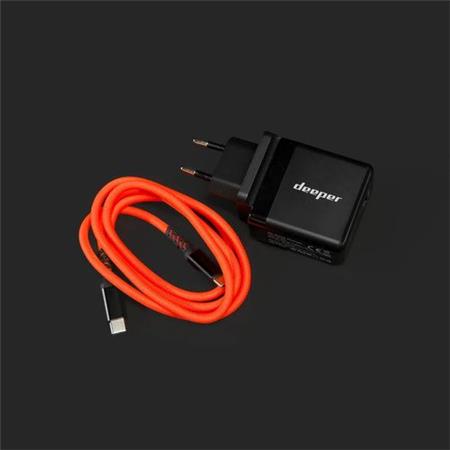 VOERBOOT DEEPER QUEST MET GEÏNTEGREERDE CHIRP+ GPS