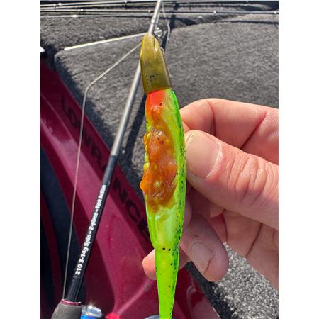 ZACHT KUNSTAAS FOX RAGE SCENT SHAD - 13CM